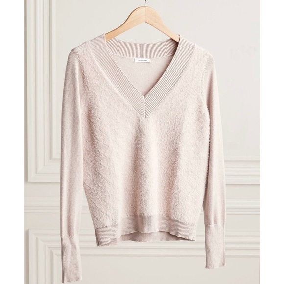 NWOT Stella & Dot V-Neck Fuzzy Knit Long Sleeve Sweater Blush Size Medium - Picture 5 of 11